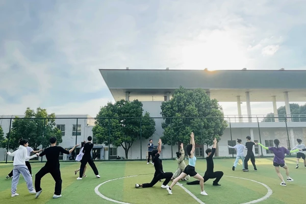 一周篮球训练计划表怎么写的_1